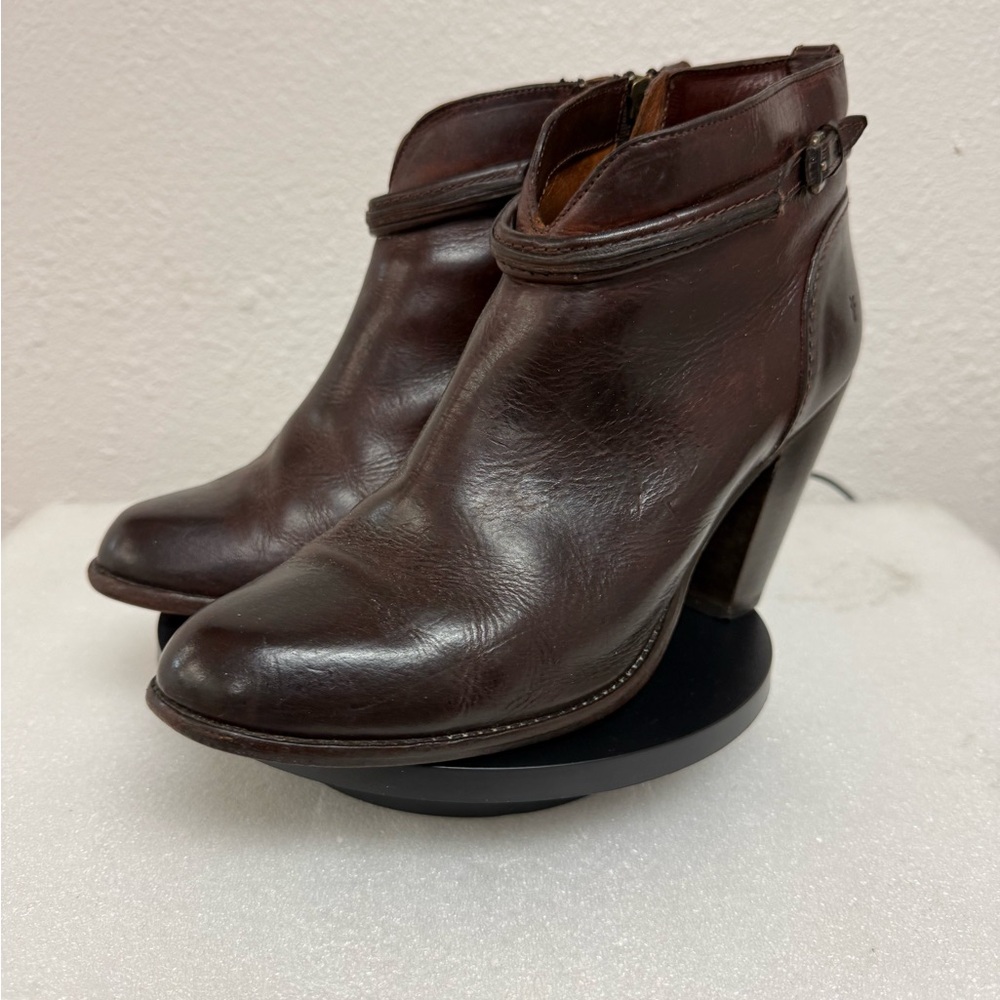 Frye Jenny Short Seam Booties size 10